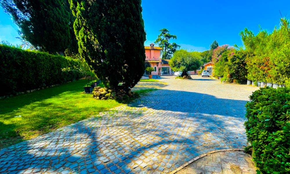 ingresso-villa-su-appia-antica