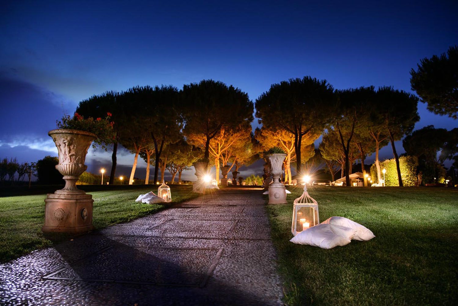 casale-tea-ingresso-vialetto